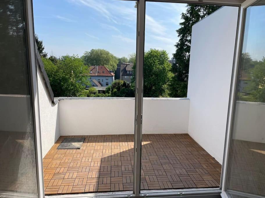 Moderne Ferienwohnung In Gelsenkirchen-Schalke Fuer 1 Bis 7 Personen Mit Terrasse, Ideal Fuer Gruppen & Stadionbesuche מראה חיצוני תמונה